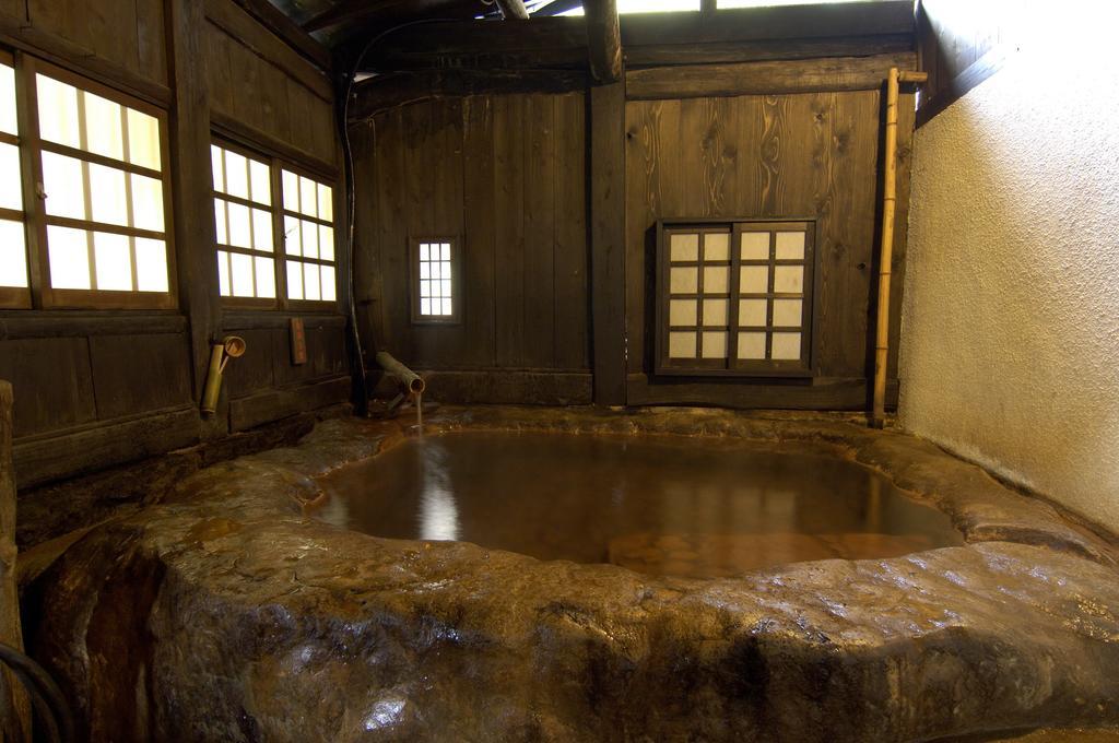 Kurokawa Onsen Yama no Yado Shinmeikan Minamioguni Bagian luar foto